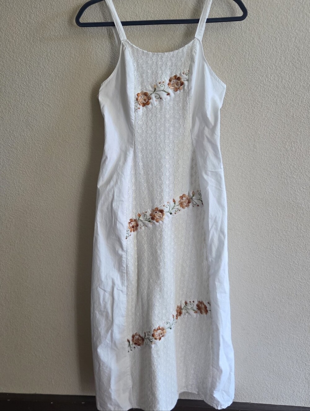 White Sleeveless Maxi Dress with Floral Embroidery Womens Large